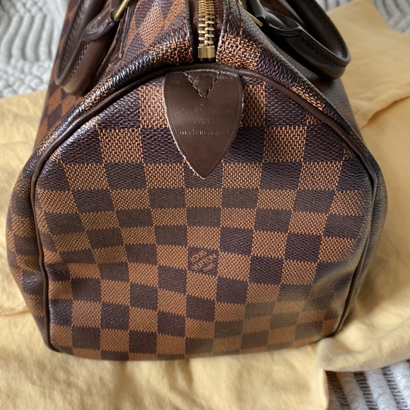 Authentic Louis Vuitton Speedy 30 - Picture 4 of 12